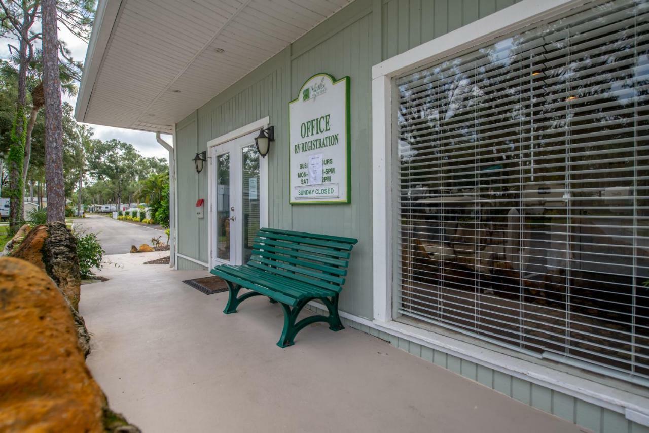 Naples Rv Resort Naples Manor Eksteriør bilde
